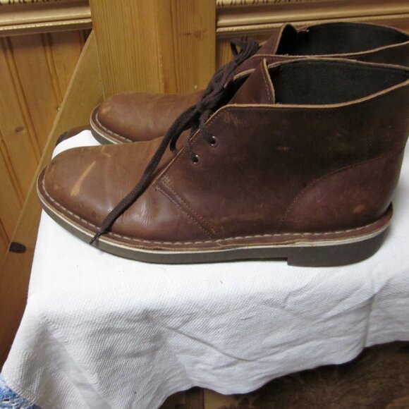 Mens clarks original Chukka tie front brown distressed leather 10 m gentle used main image 2